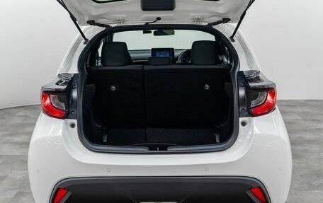 Toyota Yaris, 2020 год, 1 290 000 рублей, 17 фотография