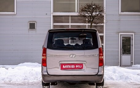 Hyundai Grand Starex Grand Starex I рестайлинг 2, 2011 год, 1 795 000 рублей, 5 фотография