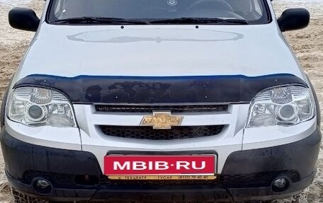 Chevrolet Niva I рестайлинг, 2010 год, 500 000 рублей, 1 фотография