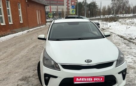 KIA Rio IV, 2017 год, 950 000 рублей, 1 фотография