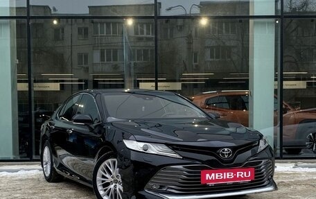 Toyota Camry, 2019 год, 2 837 000 рублей, 3 фотография