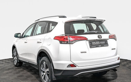 Toyota RAV4, 2017 год, 2 590 000 рублей, 7 фотография