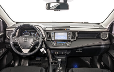 Toyota RAV4, 2017 год, 2 590 000 рублей, 14 фотография