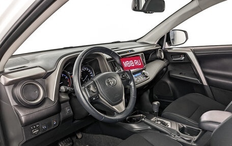 Toyota RAV4, 2017 год, 2 590 000 рублей, 15 фотография