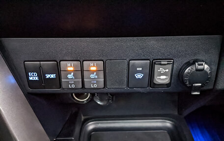 Toyota RAV4, 2017 год, 2 590 000 рублей, 26 фотография