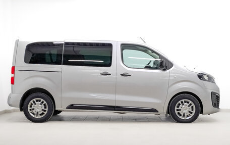 Opel Zafira Life I, 2021 год, 3 670 000 рублей, 4 фотография