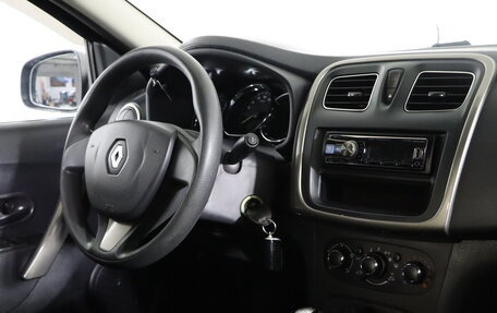 Renault Logan II, 2015 год, 749 990 рублей, 11 фотография