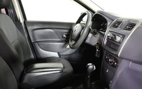 Renault Logan II, 2015 год, 749 990 рублей, 13 фотография