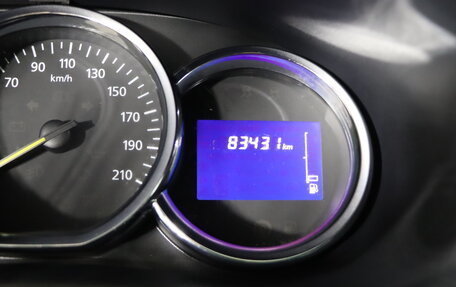 Renault Logan II, 2015 год, 749 990 рублей, 16 фотография