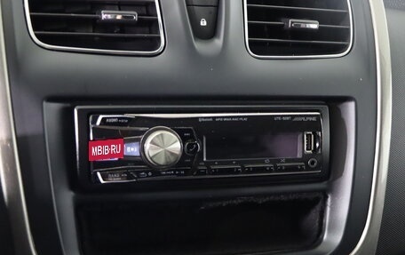 Renault Logan II, 2015 год, 749 990 рублей, 17 фотография