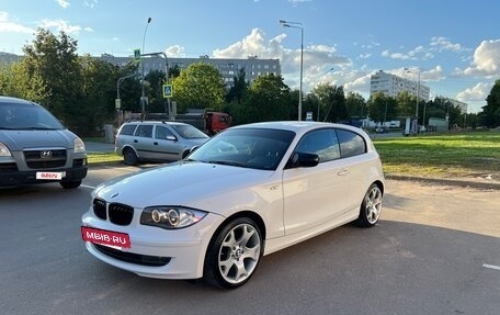 BMW 1 серия, 2011 год, 950 000 рублей, 2 фотография