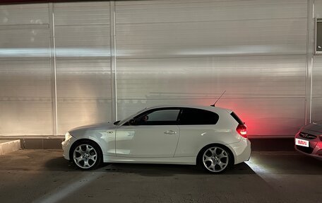 BMW 1 серия, 2011 год, 950 000 рублей, 11 фотография