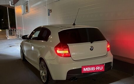 BMW 1 серия, 2011 год, 950 000 рублей, 13 фотография