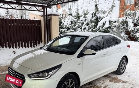 Hyundai Solaris II рестайлинг, 2019 год, 970 000 рублей, 2 фотография
