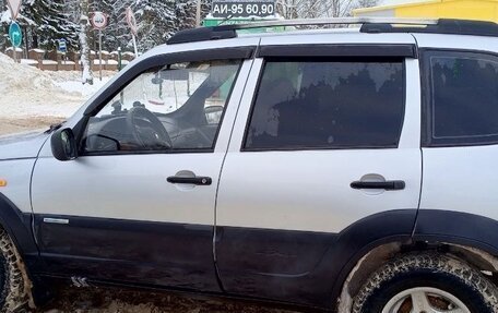 Chevrolet Niva I рестайлинг, 2010 год, 500 000 рублей, 2 фотография
