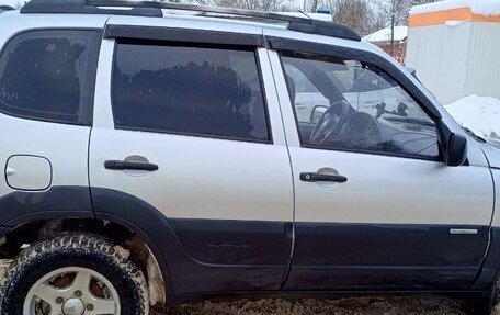 Chevrolet Niva I рестайлинг, 2010 год, 500 000 рублей, 4 фотография