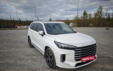 CheryExeed VX, 2023 год, 6 000 000 рублей, 3 фотография