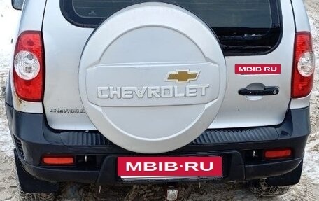 Chevrolet Niva I рестайлинг, 2010 год, 500 000 рублей, 3 фотография