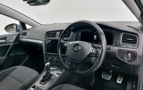 Volkswagen Golf VII, 2017 год, 1 950 000 рублей, 10 фотография