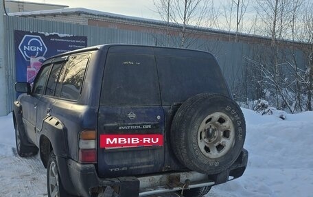 Nissan Patrol, 1999 год, 700 000 рублей, 3 фотография