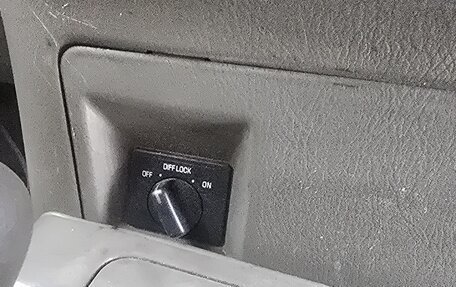 Nissan Patrol, 1999 год, 700 000 рублей, 6 фотография