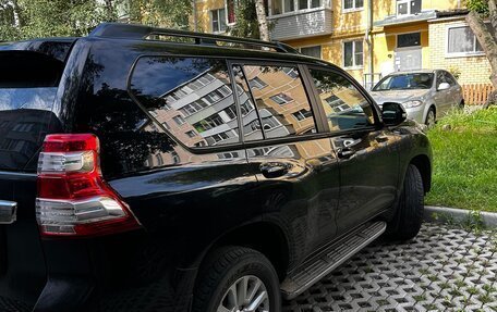 Toyota Land Cruiser Prado 150 рестайлинг 2, 2015 год, 3 400 000 рублей, 3 фотография