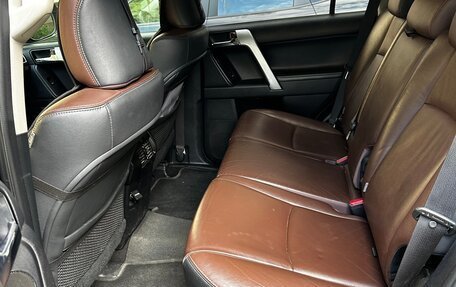 Toyota Land Cruiser Prado 150 рестайлинг 2, 2015 год, 3 400 000 рублей, 6 фотография