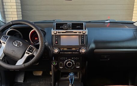 Toyota Land Cruiser Prado 150 рестайлинг 2, 2015 год, 3 400 000 рублей, 7 фотография