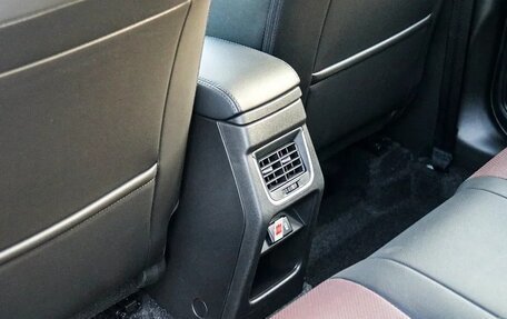 Toyota Urban Cruiser, 2025 год, 3 210 000 рублей, 17 фотография