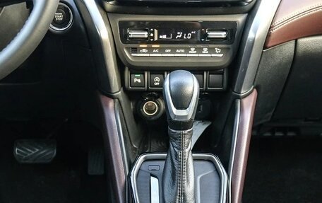 Toyota Urban Cruiser, 2025 год, 3 210 000 рублей, 13 фотография