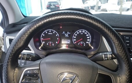 Hyundai Solaris II рестайлинг, 2018 год, 600 000 рублей, 10 фотография