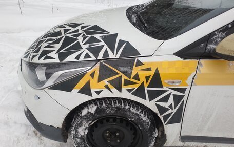 Hyundai Solaris II рестайлинг, 2018 год, 600 000 рублей, 3 фотография