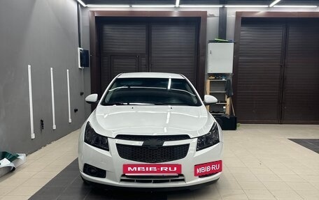 Chevrolet Cruze II, 2010 год, 570 000 рублей, 4 фотография