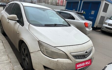 Opel Astra J, 2011 год, 300 000 рублей, 2 фотография