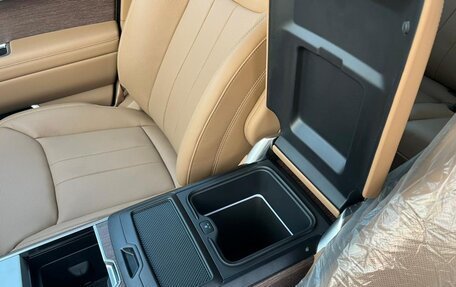 Land Rover Range Rover IV рестайлинг, 2025 год, 27 990 000 рублей, 15 фотография