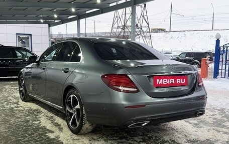 Mercedes-Benz E-Класс, 2018 год, 3 499 000 рублей, 3 фотография