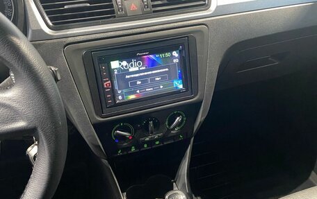 Skoda Rapid I, 2017 год, 1 050 000 рублей, 23 фотография