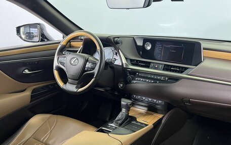 Lexus ES VII, 2019 год, 3 830 000 рублей, 14 фотография