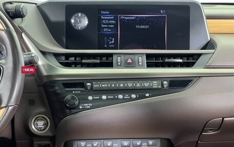 Lexus ES VII, 2019 год, 3 830 000 рублей, 16 фотография