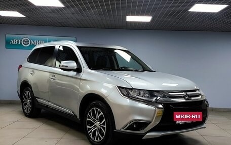 Mitsubishi Outlander III рестайлинг 3, 2015 год, 1 549 000 рублей, 3 фотография