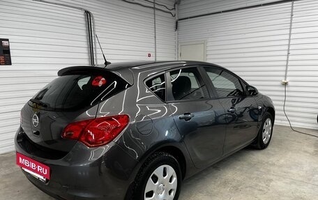 Opel Astra J, 2010 год, 700 000 рублей, 8 фотография
