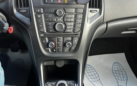 Opel Astra J, 2010 год, 700 000 рублей, 17 фотография