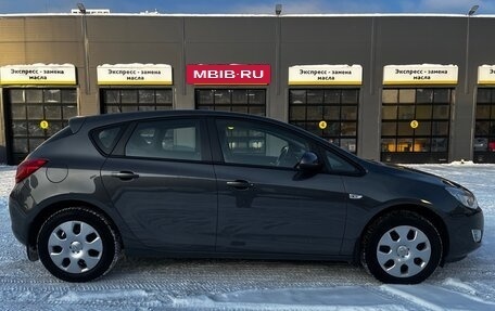 Opel Astra J, 2010 год, 700 000 рублей, 22 фотография