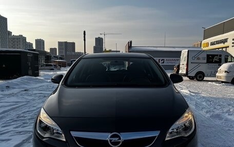 Opel Astra J, 2010 год, 700 000 рублей, 19 фотография