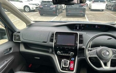 Nissan Serena IV, 2019 год, 2 300 000 рублей, 10 фотография