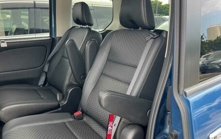 Nissan Serena IV, 2019 год, 2 300 000 рублей, 14 фотография