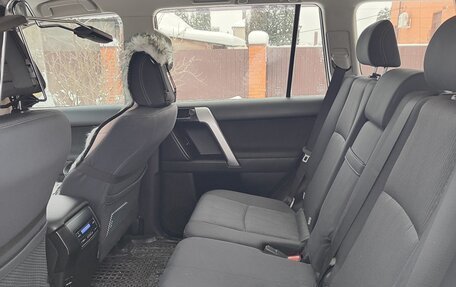 Toyota Land Cruiser Prado 150 рестайлинг 2, 2018 год, 5 200 000 рублей, 2 фотография