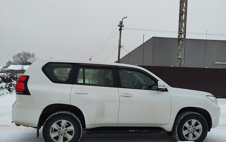 Toyota Land Cruiser Prado 150 рестайлинг 2, 2018 год, 5 200 000 рублей, 5 фотография