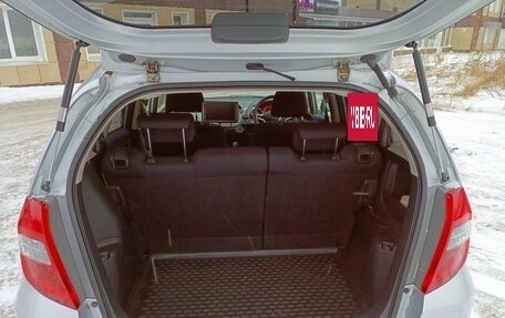 Honda Fit III, 2010 год, 875 000 рублей, 10 фотография