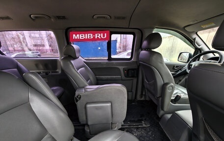 Hyundai Grand Starex Grand Starex I рестайлинг 2, 2013 год, 1 700 000 рублей, 6 фотография